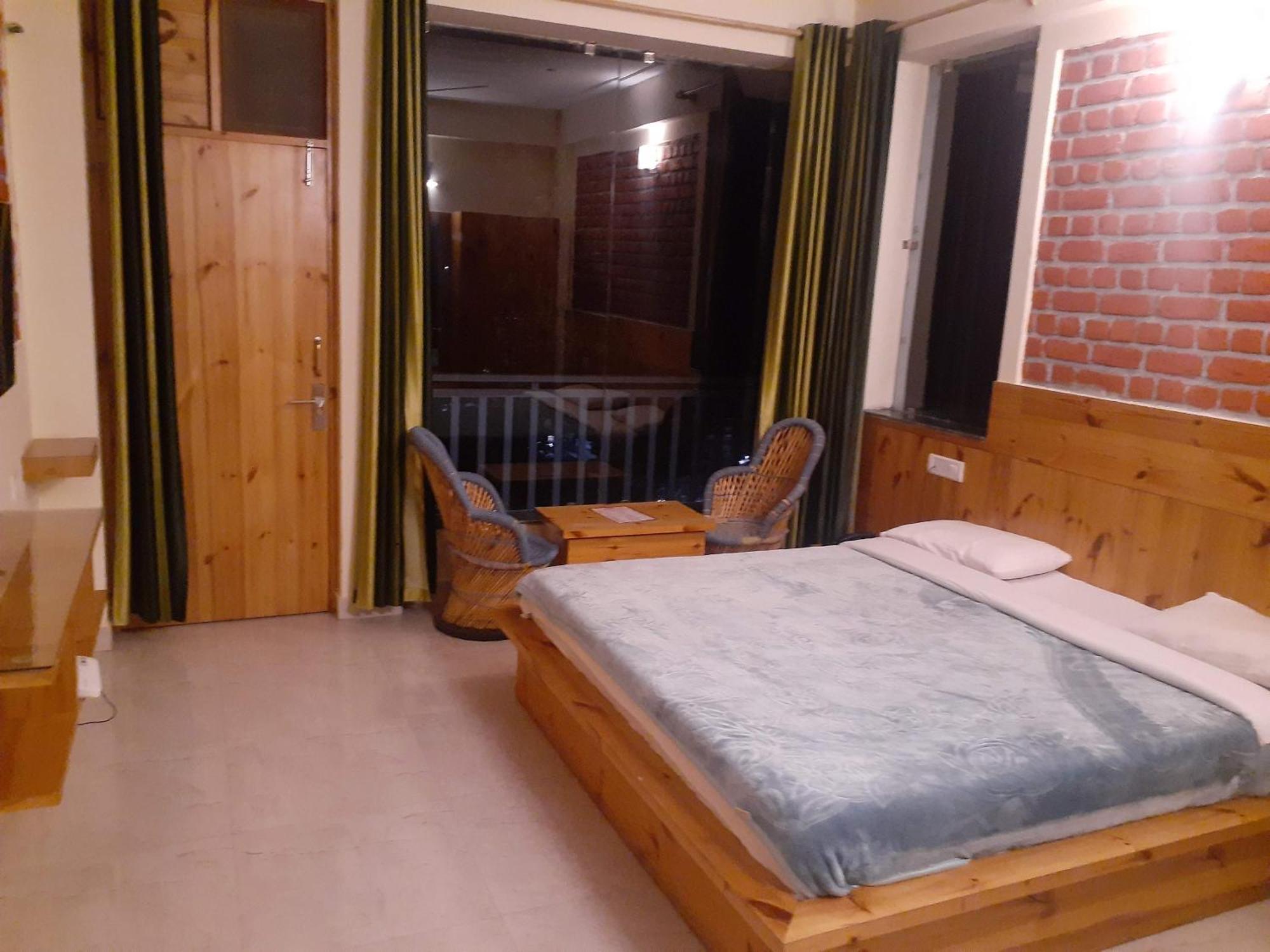 White Water Inn Mcleodganj Dharamshala Bagian luar foto
